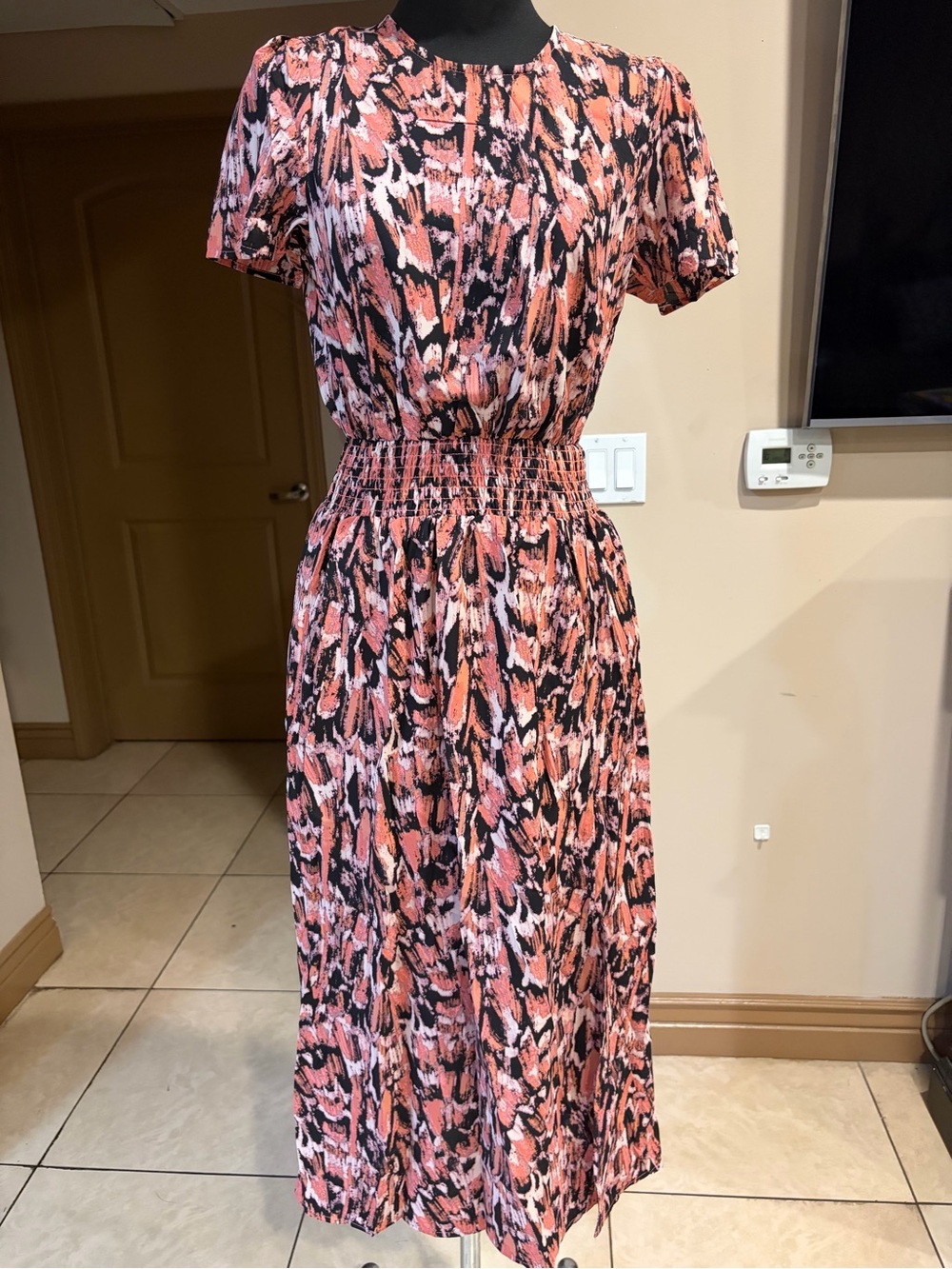 Evereve Coral Pink Abstract Smocked-Waist Midi Dress